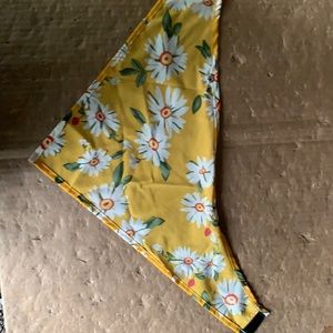 Yellow with daisies bandanna